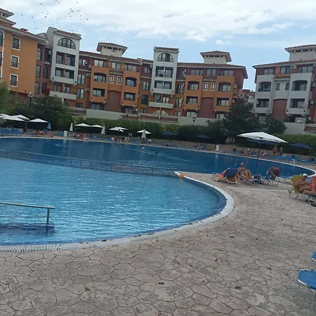 марина кеѝп, Appartamento Aheloy